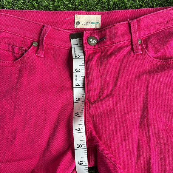 ROXY Magenta Cut Off Denim Shorts size 26 - Picture 4 of 8